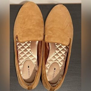 New w/o Tags Birdies Starling Flat in Golden Oak Suede Size 11